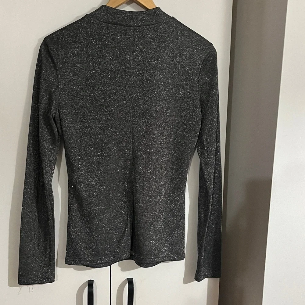 Reformation Junie Shimmer Mock Neck Top Size Large NEW - Picture 6 of 13